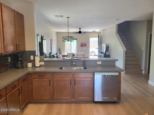 Building Photo - 6119 E Knolls Way N