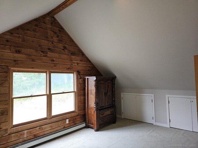 Building Photo - 698 Leetes Island Rd