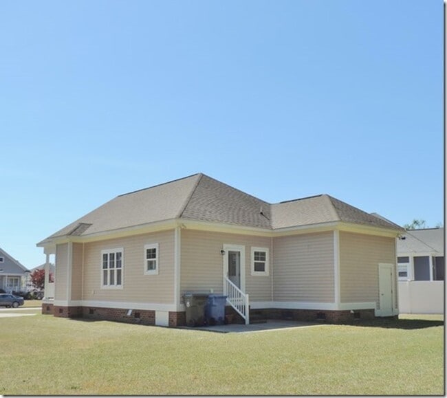 Building Photo - 3007 Canal Dr NW