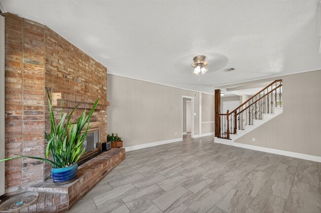 Building Photo - 11447 Kirkvalley Dr
