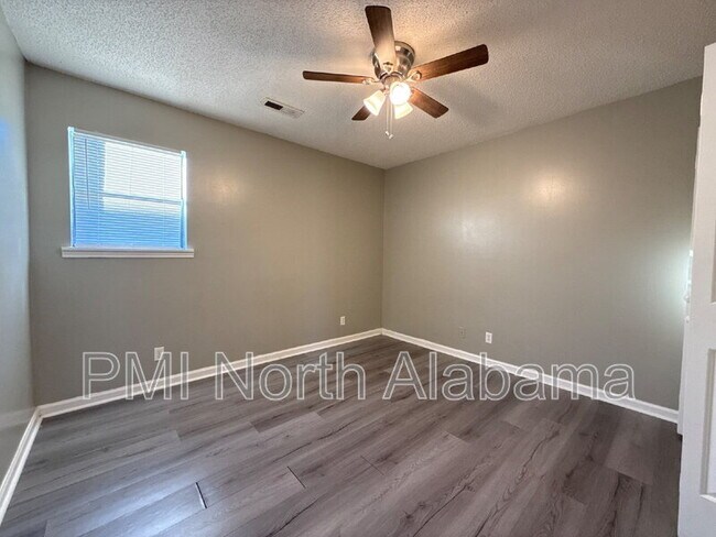 Building Photo - 4424 Torrance Dr NW