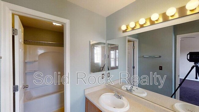 Building Photo - 8181 Snow Bowl Heights