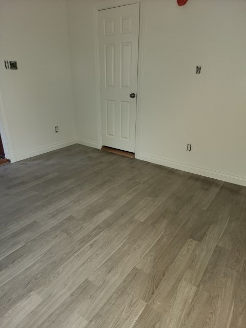 Bedroom with new hardwood floor - 14648 Kittridge St