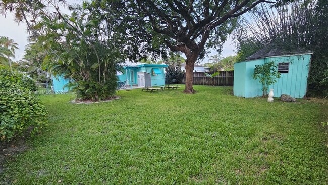 Building Photo - 1836 Roosevelt St