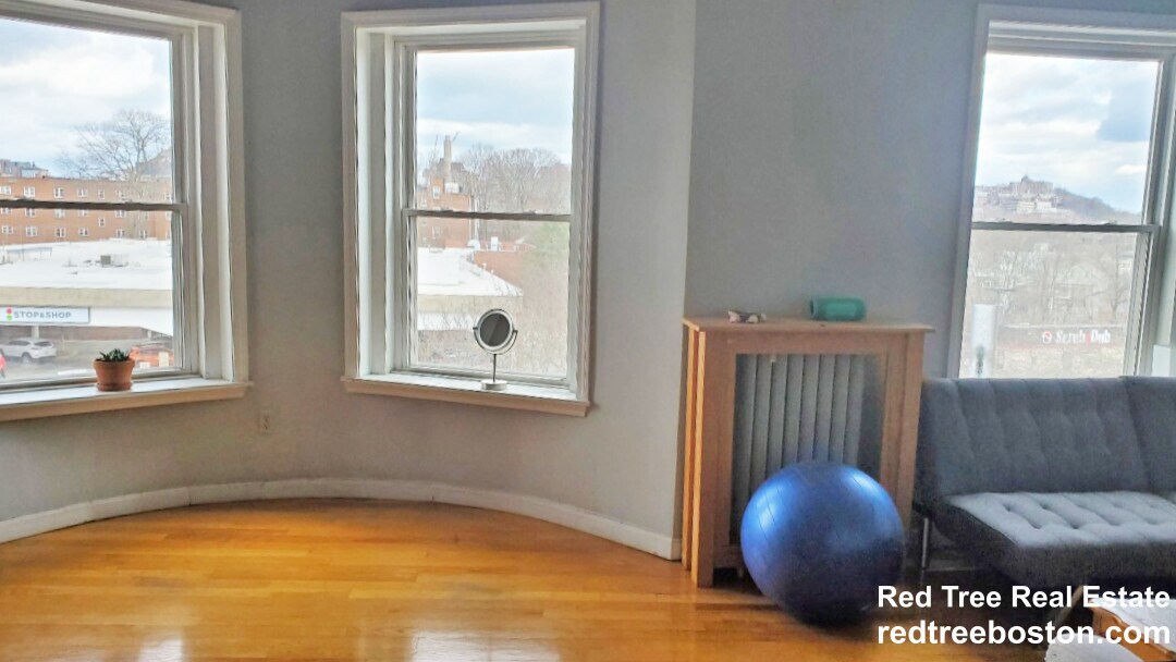 Building Photo - 154 Harvard St