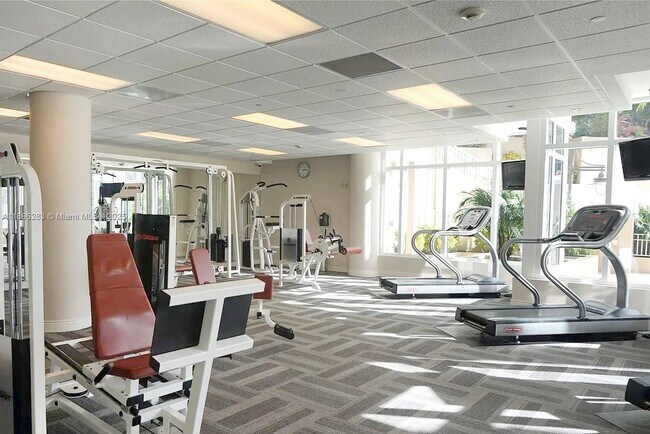 Building Photo - 801 Brickell Key Blvd