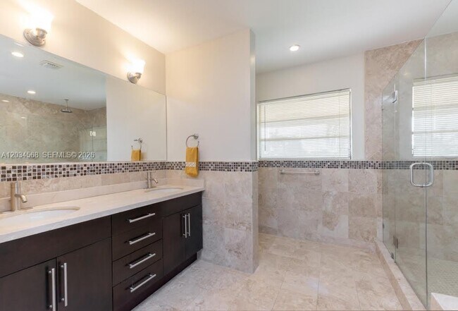 Building Photo - 4950 San Amaro Dr