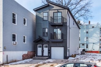 Building Photo - 227 21st St