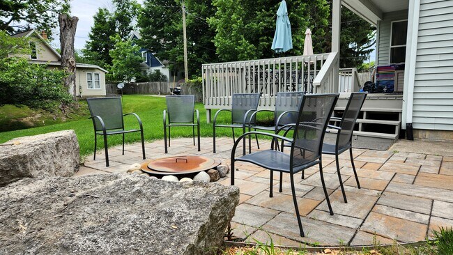 Patio off of deck - 503 Chambers St