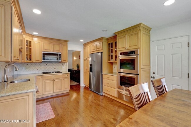 Building Photo - 3 Galewood Dr
