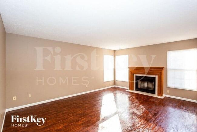 Building Photo - 12645 Roan Ln