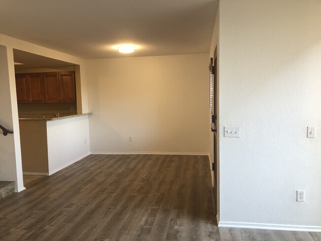 Dining Area Kitchen - 3915 Nobel Dr