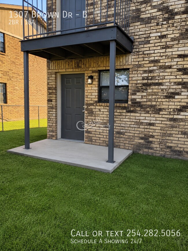 Building Photo - 1307 Brown Dr