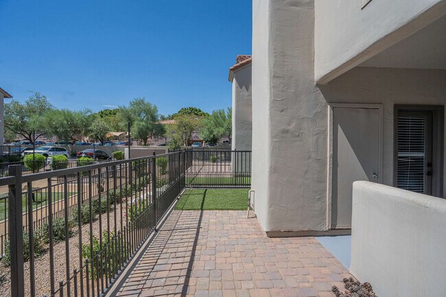 Building Photo - 7900 E Princess Dr