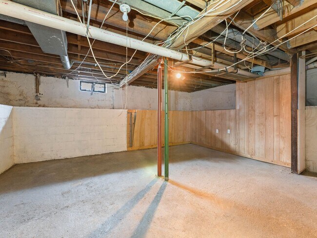 Building Photo - Charming 3-Bedroom Home with Full Basement & Backyard in Lumberton Township