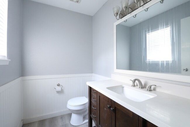 Building Photo - 4624 W Orange St