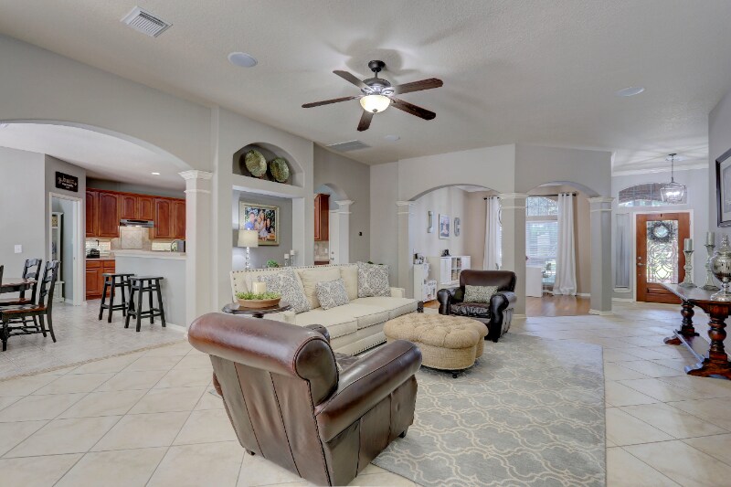 Building Photo - 19 S Linton Ridge Cir
