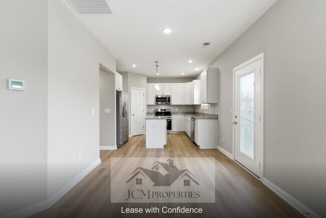 Building Photo - 112 Lambert Fld