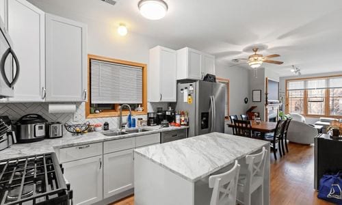 Building Photo - 2033 W Huron St