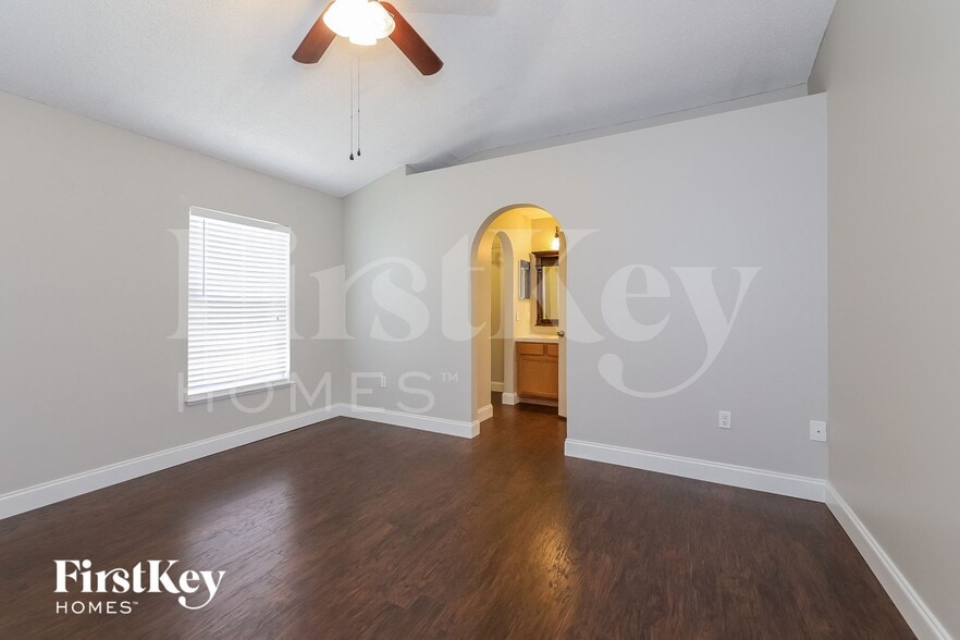 Building Photo - 2316 Whispering Trails Pl