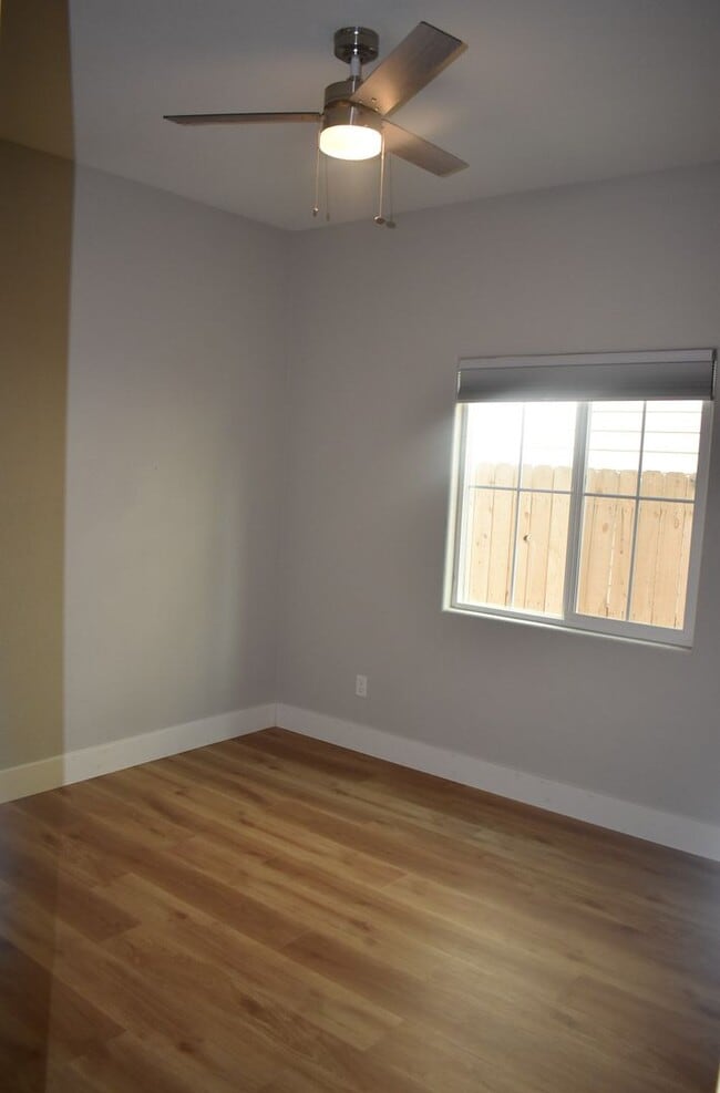 Building Photo - Newer home in beautiful Winters!