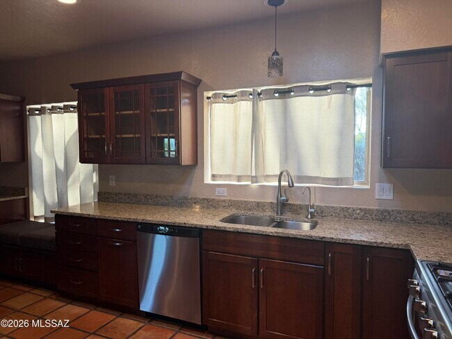 Building Photo - 3800 N Tanuri Dr
