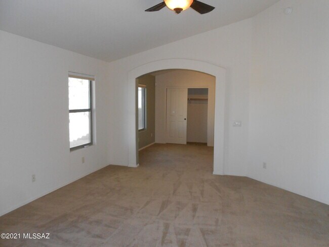 Building Photo - 14048 E Fairway Bluff Ct