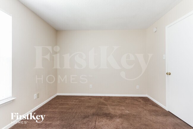 Building Photo - 11511 Presidio Dr