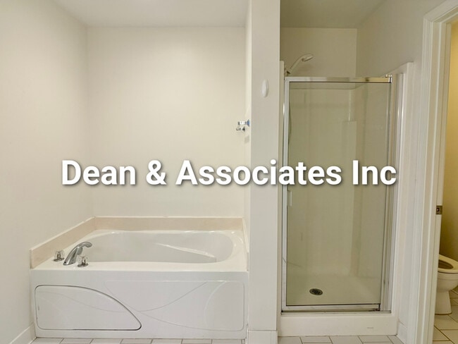 Building Photo - 463 Reach Dr