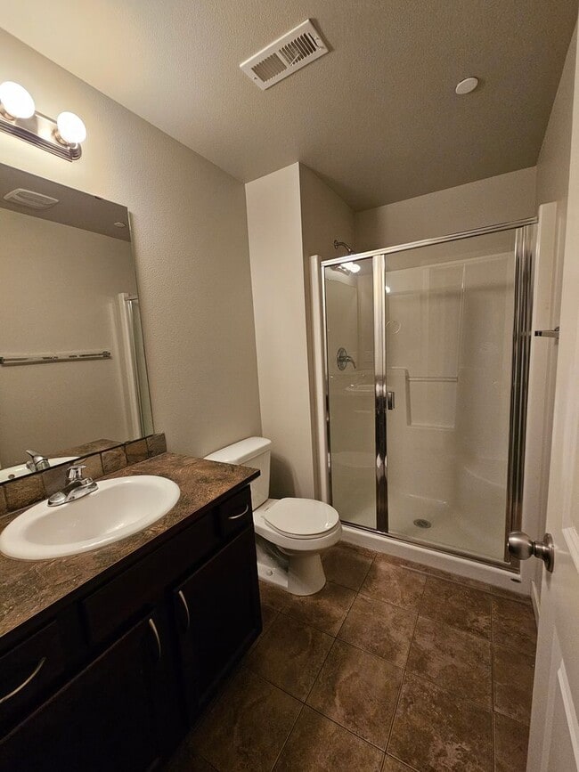 Building Photo - Bremerton Townhome with Puget Sound Views