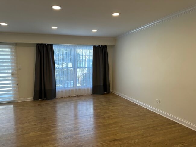 Building Photo - 4552 Opal Dr