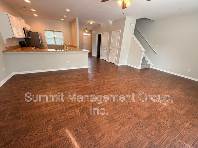 Building Photo - 180 Orchard Dr
