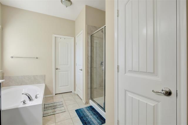 Building Photo - 628 Crowell Dr