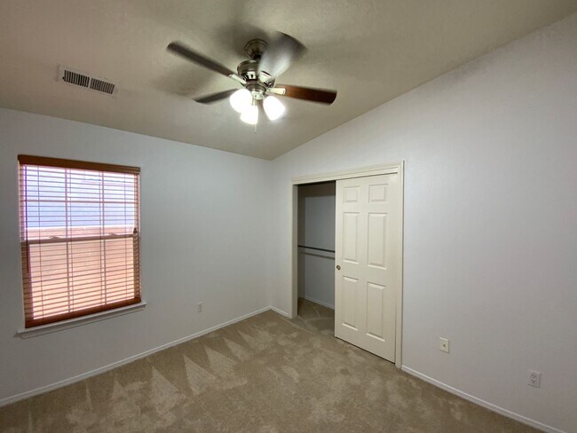Building Photo - 3 Bedroom Single Story Home Available Near...