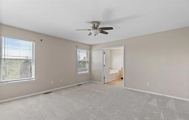 Building Photo - 605 Thornridge Dr