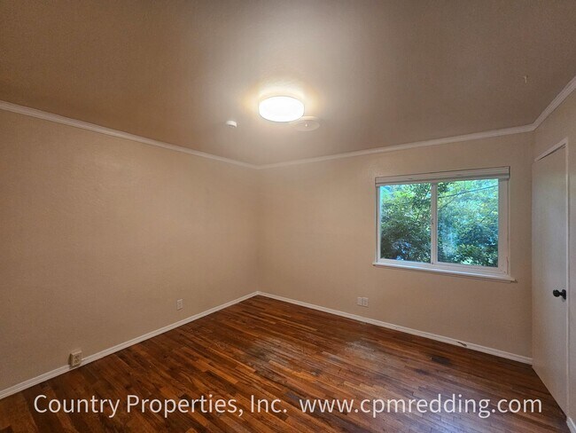 Building Photo - 4-Bedroom in the Garden Tract with Shop & ...