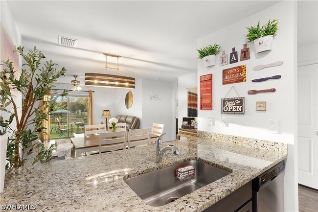 Building Photo - 836 Youngreen Dr