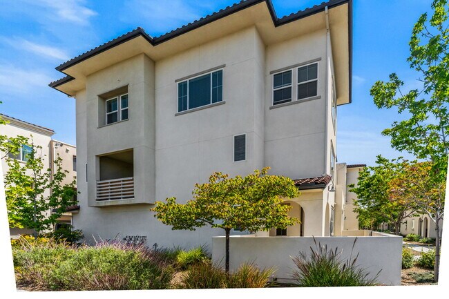 Building Photo - 1205 Calle Seabass