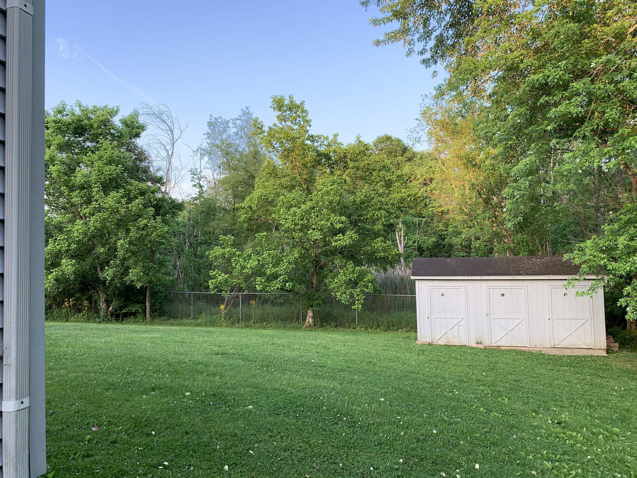 Building Photo - 3840 Mona Dr