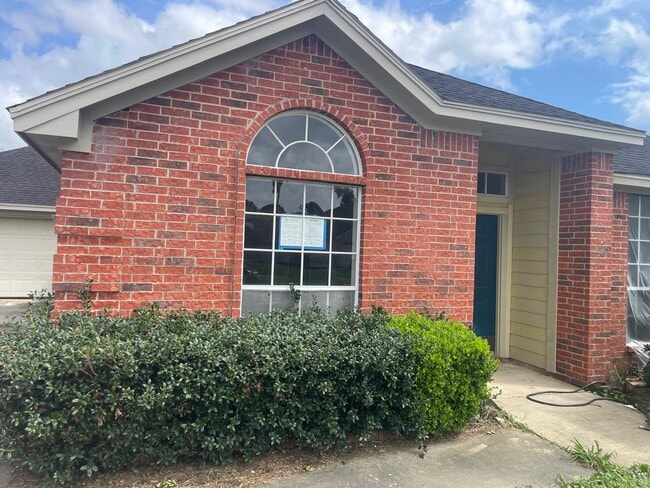 Building Photo - 3645 Innisbrook Dr