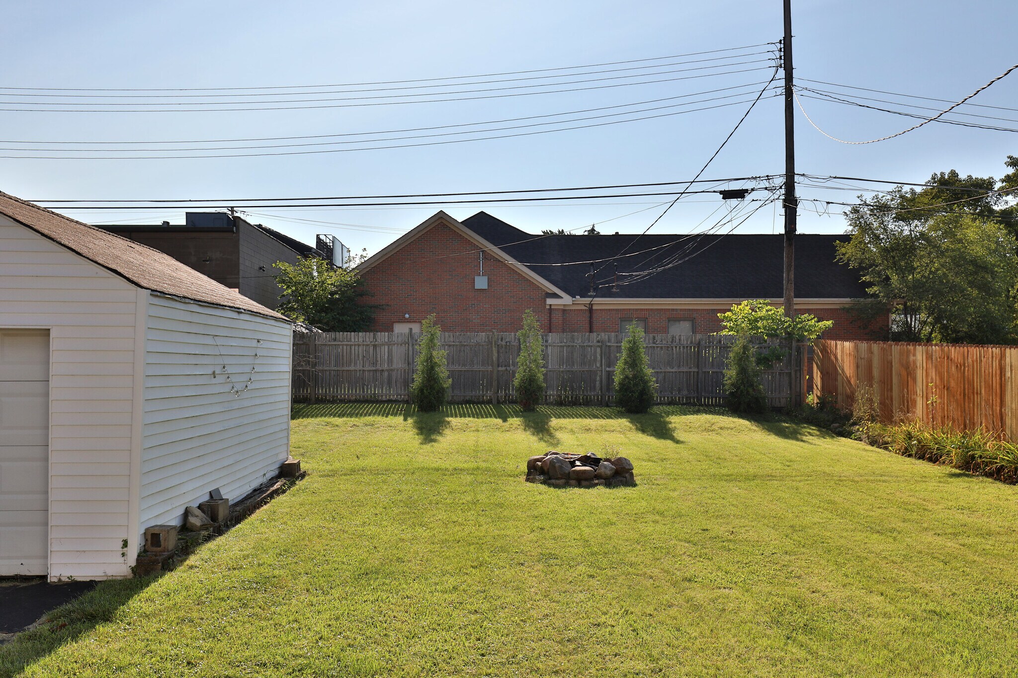 Building Photo - 5586 Emerson Ave