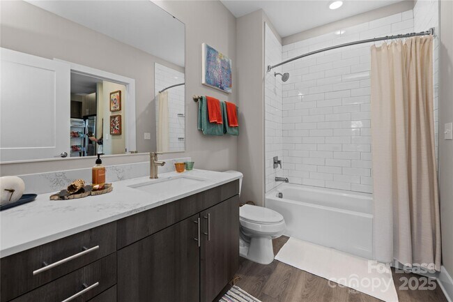 Building Photo - 110 Razades Wy