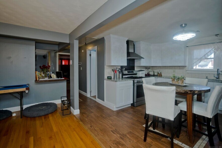 Building Photo - 304 Orchard Ave