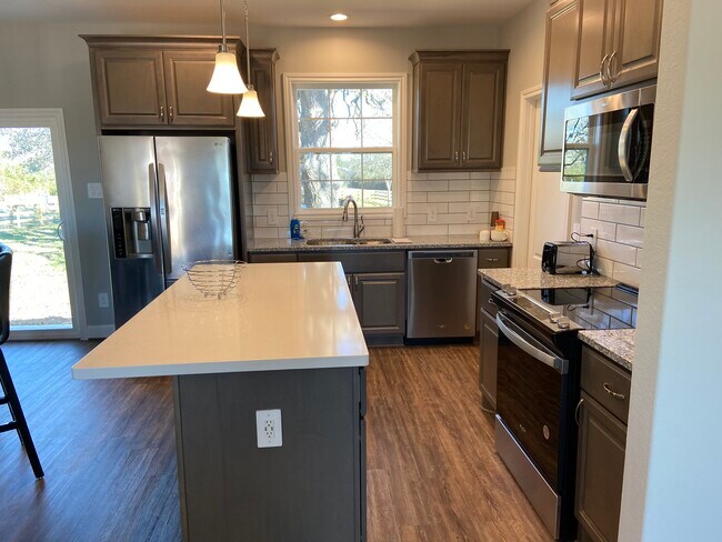 Building Photo - 801 S Mount Mariah Rd