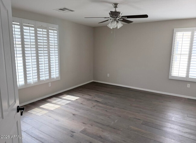 Building Photo - 1129 S 240th Dr
