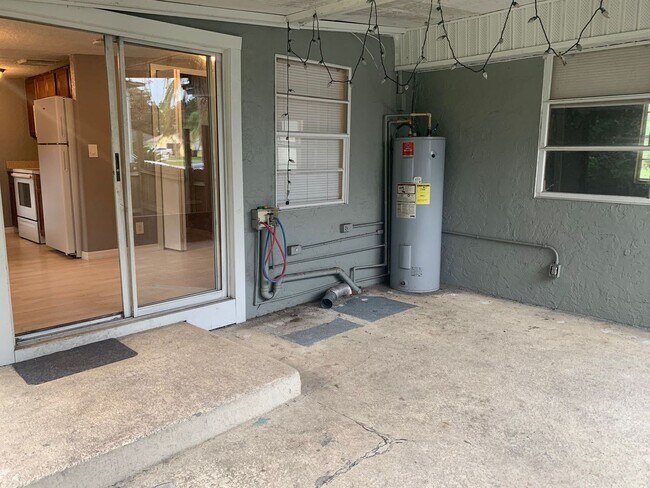 Building Photo - MOVE IN SPECIAL- Cozy Remodeled  1 Bed/1 Bath Home in Saint Cloud