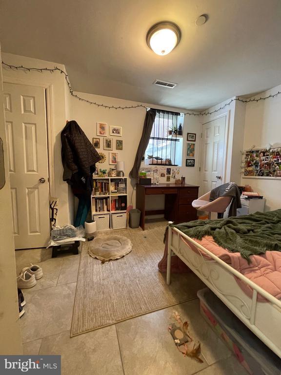 Building Photo - 2024 N Carlisle St