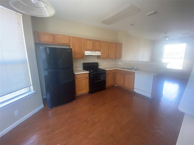 Building Photo - 2706 Westhampton Ct