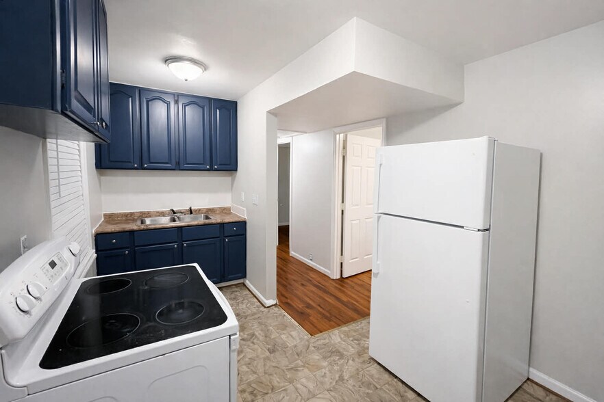 Building Photo - 8122 Rugby Ave