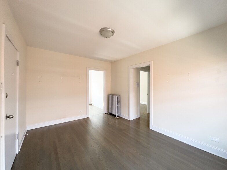 Building Photo - 2641 N Spaulding Ave